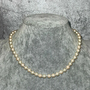N24.‎ VINTAGE MARVELLA FAUX PEARL NECKLACE GLASS HOOK CLOSURE, GOLD TONE
